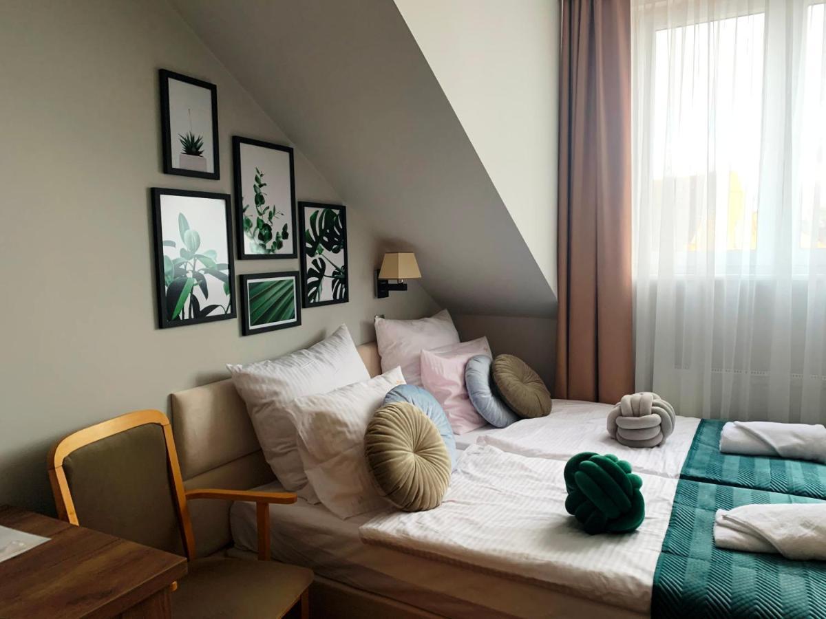 Dw California Bed & Breakfast Rewal Ngoại thất bức ảnh